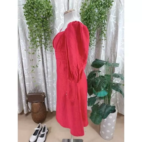 Khi quyết định, hãy cân nhắc thời tiết, địa điểm và thời lượng của sự kiện. (Ảnh 3)