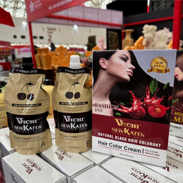 Dưới đây là bảng so sánh nhanh giữa ba thương hiệu thuốc nhuộm được các salon uy tín lựa chọn, dựa trên thông tin công khai về công nghệ phủ bạc và các yếu tố phụ trợ. (Ảnh 3) Dưới đây là bảng so sánh nhanh giữa ba thương hiệu thuốc nhuộm được các salon uy tín lựa chọn, dựa trên thông tin công khai về công nghệ phủ bạc và các yếu tố phụ trợ. (Ảnh 3)