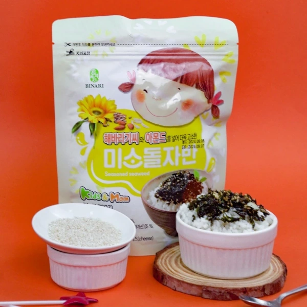 Đối với bữa trưa, món rong biển trộn cơm 5 vị có thể được kết hợp với một bát canh kimchi nhẹ hoặc canh nấm để cân bằng vị mặn và vị ngọt. (Ảnh 5) Đối với bữa trưa, món rong biển trộn cơm 5 vị có thể được kết hợp với một bát canh kimchi nhẹ hoặc canh nấm để cân bằng vị mặn và vị ngọt. (Ảnh 5)