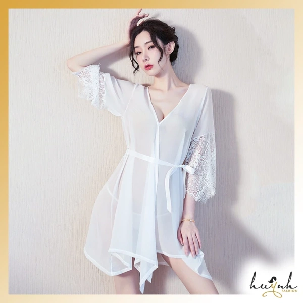 Qua bảng so sánh, có thể thấy voan là lựa chọn tốt nhất khi muốn tạo cảm giác nhẹ nhàng, sexy, nhưng nếu ưu tiên độ bền và không muốn lo lắng về việc rách khi di chuyển, lụa hoặc satin có thể là giải pháp thay thế. (Ảnh 3)