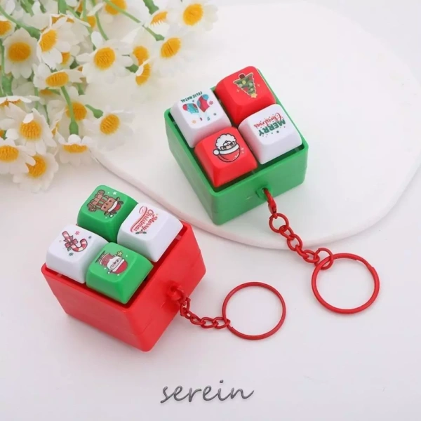 Móc khóa vừa là đồ chơi giảm căng thẳng, vừa là cứu cánh cho ngón tay trong những giờ làm việc