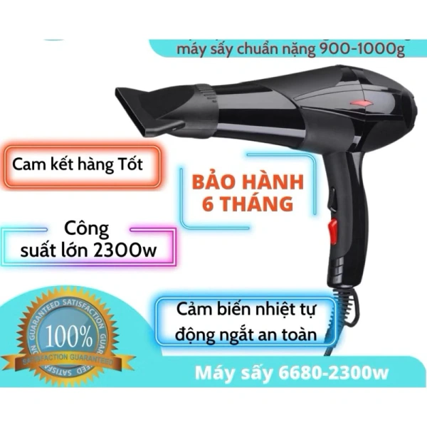 Mùi hương và ánh sáng xanh của máy sấy tóc salon khiến khách hàng quên thời gian chờ đợi.