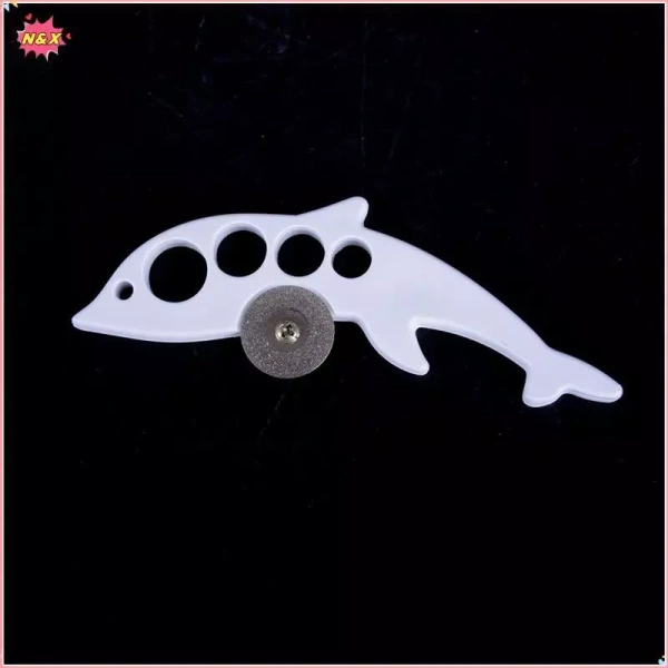 Sau khi dùng công cụ mở nắp chai y tế, y tá nhận ra việc mở chai không còn là mối lo lắng nhỏ nhất