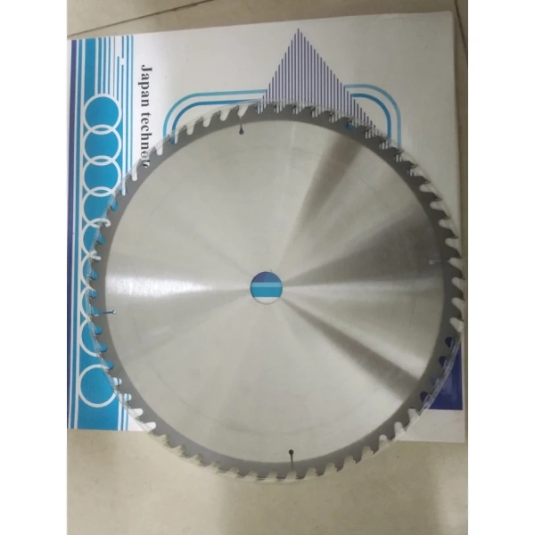 Mặc dù một lưỡi cưa có chất liệu tốt như Covina 350 có khả năng chịu mài mòn cao, việc bảo quản đúng cách vẫn là yếu tố quyết định tuổi thọ. (Ảnh 3) Mặc dù một lưỡi cưa có chất liệu tốt như Covina 350 có khả năng chịu mài mòn cao, việc bảo quản đúng cách vẫn là yếu tố quyết định tuổi thọ. (Ảnh 3)