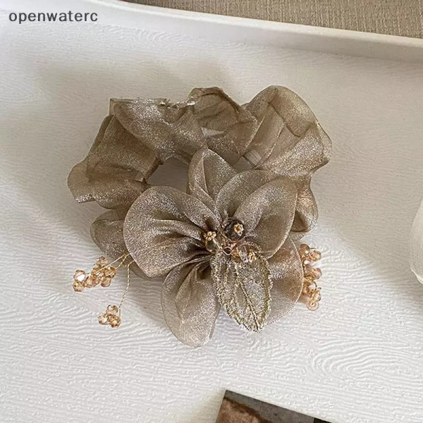 Để đưa ra quyết định mua sắm đúng đắn, việc so sánh các loại phụ kiện tóc là cần thiết. (Ảnh 4) Để đưa ra quyết định mua sắm đúng đắn, việc so sánh các loại phụ kiện tóc là cần thiết. (Ảnh 4)