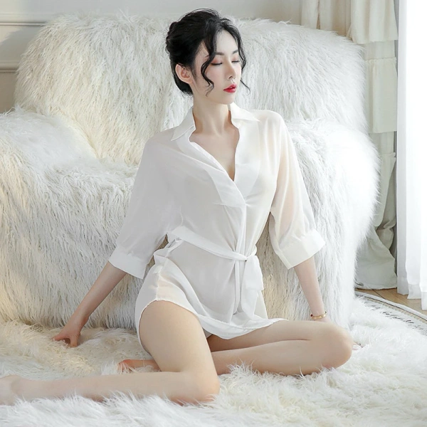 Việc “điểu chỉnh” phong cách váy ngủ sao cho vừa gợi cảm, vừa tiện dụng trong các hoạt động thường ngày không hề khó. (Ảnh 3)