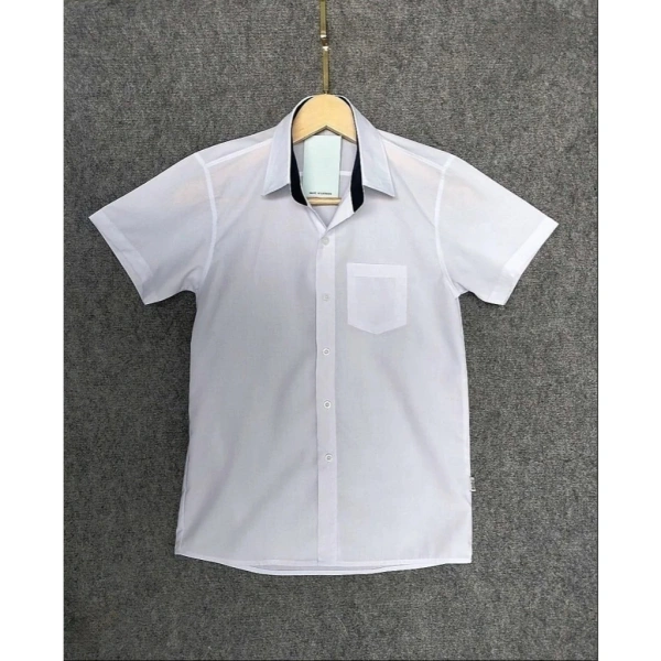 Áo dài tay trong đồng phục học sinh: từ ấm áp tới cảm giác hạn chế khi di chuyển - Ảnh 1
