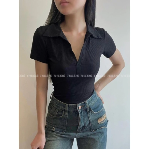 Trong thực tế, dù bạn đã làm mọi cách bảo quản, áo polo vẫn có thể hơi “đàn hồi” sau thời gian dài sử dụng. (Ảnh 4) Trong thực tế, dù bạn đã làm mọi cách bảo quản, áo polo vẫn có thể hơi “đàn hồi” sau thời gian dài sử dụng. (Ảnh 4)