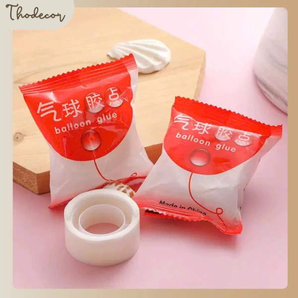 Băng dính 2 mặt siêu dính khiến những chiếc bóng sinh nhật vẫn giữ nguyên vị trí suốt ngày - Ảnh 1