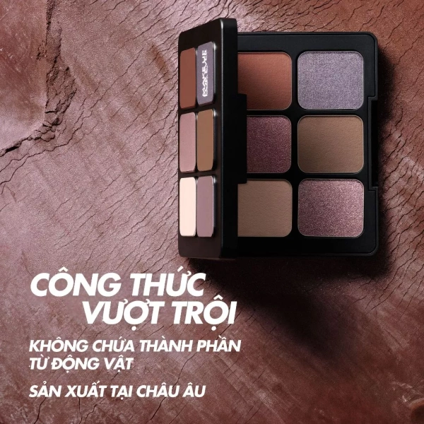 Khó tin, nhưng một số loại xịt khoác lên mắt (fixing spray) được thiết kế cho mặt và có thể áp dụng nhẹ lên vùng mắt sau khi hoàn thành. (Ảnh 3) Khó tin, nhưng một số loại xịt khoác lên mắt (fixing spray) được thiết kế cho mặt và có thể áp dụng nhẹ lên vùng mắt sau khi hoàn thành. (Ảnh 3)