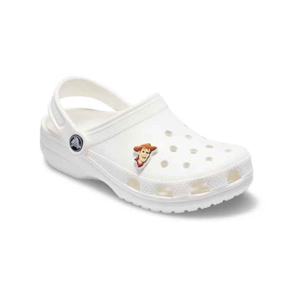 Với mục đích thiết kế ban đầu, Crocs là một loại giày được làm bằng chất liệu nhựa Croslite – nhẹ, đàn hồi và có khả năng chống nước tương đối tốt. (Ảnh 2)