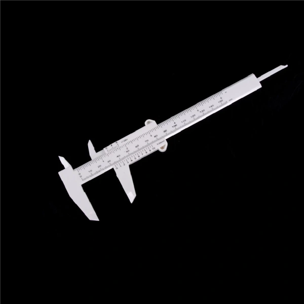 Không nên áp quá mạnh lên thước khi cố định. (Ảnh 5)