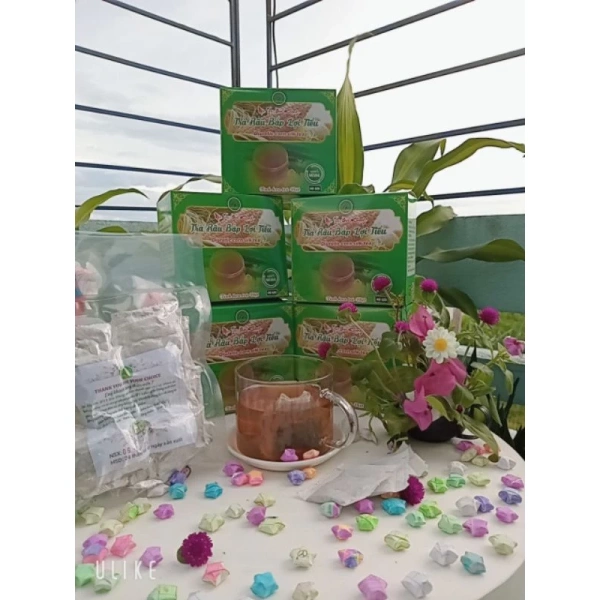 Trà thảo dược thường chứa các hợp chất flavonoid, alkaloid và các tinh chất tự nhiên khác. (Ảnh 2)