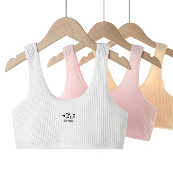 Khi áo lót trắng mỏng mang lại cảm giác thoải mái bất ngờ trong cả ngày học - Ảnh 1 Khi áo lót trắng mỏng mang lại cảm giác thoải mái bất ngờ trong cả ngày học - Ảnh 1