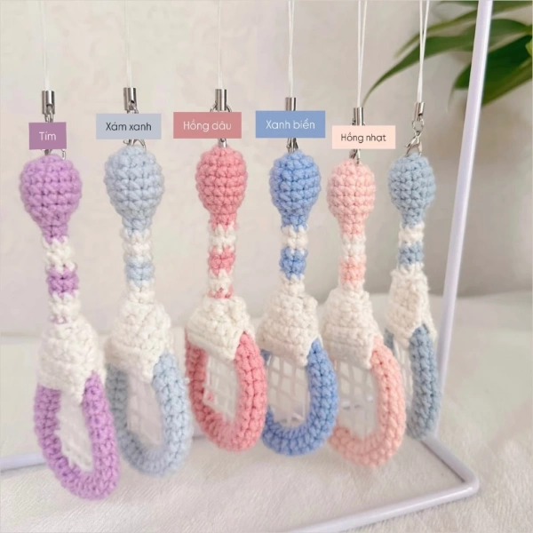 Nếu chọn len như trong sản phẩm quảng cáo, hãy dùng sợi len dày khoảng 5‑6 mm để cuộn thành dạng ống. (Ảnh 2) Nếu chọn len như trong sản phẩm quảng cáo, hãy dùng sợi len dày khoảng 5‑6 mm để cuộn thành dạng ống. (Ảnh 2)