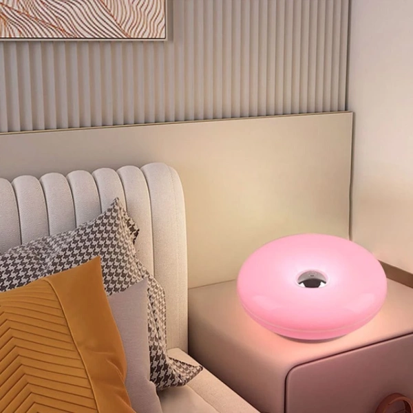 Trong số các mẫu đèn USB, đèn tường Donut Đèn LED xung quanh USB gây ấn tượng đặc biệt nhờ thiết kế “hạt donut” bằng nhựa trong suốt, ánh sáng lan tỏa đều. (Ảnh 3) Trong số các mẫu đèn USB, đèn tường Donut Đèn LED xung quanh USB gây ấn tượng đặc biệt nhờ thiết kế “hạt donut” bằng nhựa trong suốt, ánh sáng lan tỏa đều. (Ảnh 3)