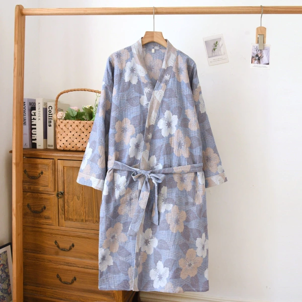 Thử nghiệm thực tế cho thấy, vải cotton mỏng cho phép không khí lưu thông tự do, tạo một lớp “lá chắn” tự nhiên giữa cơ thể và môi trường. (Ảnh 2)