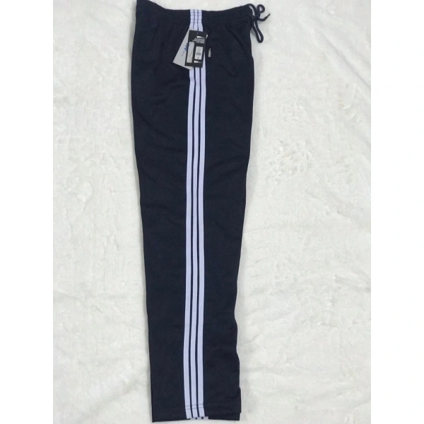 Thun cào – thường được làm từ sợi bông (cotton) hoặc hỗn hợp cotton + polyester – sở hữu cấu trúc sợi xoắn kép. (Ảnh 2)