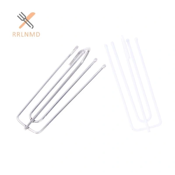 Do thiết kế bốn nĩa, mỗi chiếc móc có hai cặp nĩa đối xứng. (Ảnh 2)