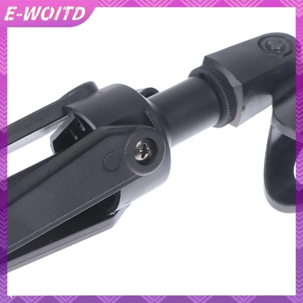Một chiếc chân đế micro mini điều chỉnh được khiến không gian làm việc nhỏ trở nên linh hoạt hơn - Ảnh 2