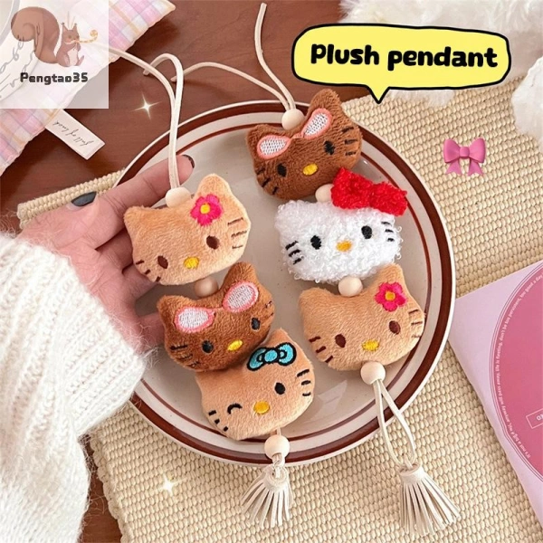Dù công sở thường yêu cầu trang phục trang nhã, một chiếc dây chuyền anime màu sắc nhẹ nhàng có thể thêm chút “vị ngon” mà không gây mất nghiêm túc. (Ảnh 4)