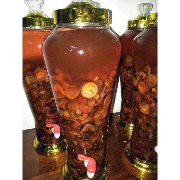 Thị trường hiện nay có đa dạng các thương hiệu cung cấp táo mèho khô, mỗi loại có các công đoạn sản xuất, bảo quản và mức giá khác nhau. (Ảnh 2) Thị trường hiện nay có đa dạng các thương hiệu cung cấp táo mèho khô, mỗi loại có các công đoạn sản xuất, bảo quản và mức giá khác nhau. (Ảnh 2)