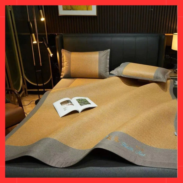 Thị trường hiện nay có nhiều loại chiếu: chiếu nhựa PVC, chiếu sợi tổng hợp, chiếu bông, và chiếu mây tự nhiên. (Ảnh 4)