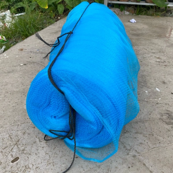 Lưới thép mạ kẽm thường dày hơn, mắt lưới nhỏ hơn, mang lại độ chịu lực cao hơn. (Ảnh 5)