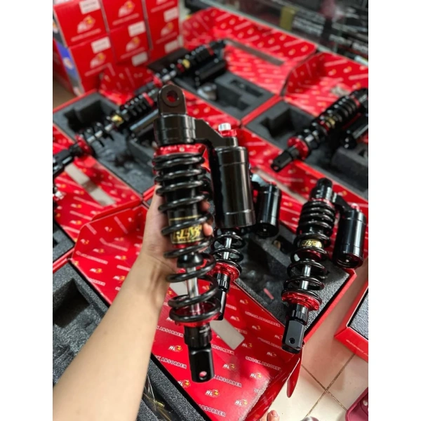 Điều gì khiến phuộc 330 mm trở thành “vũ khí bí mật” cho những người lái xe sau mùa mưa? (Ảnh 3) Điều gì khiến phuộc 330 mm trở thành “vũ khí bí mật” cho những người lái xe sau mùa mưa? (Ảnh 3)