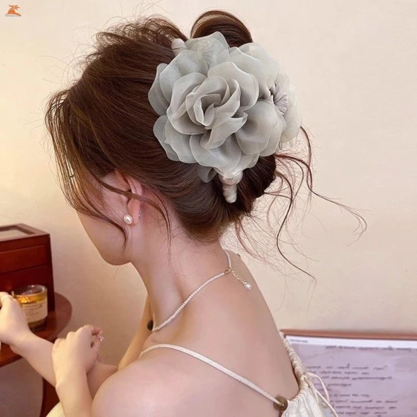 Chi tiết ít người chú ý trong phụ kiện tóc lưới quyết định kiểu tóc giữ nếp cả ngày