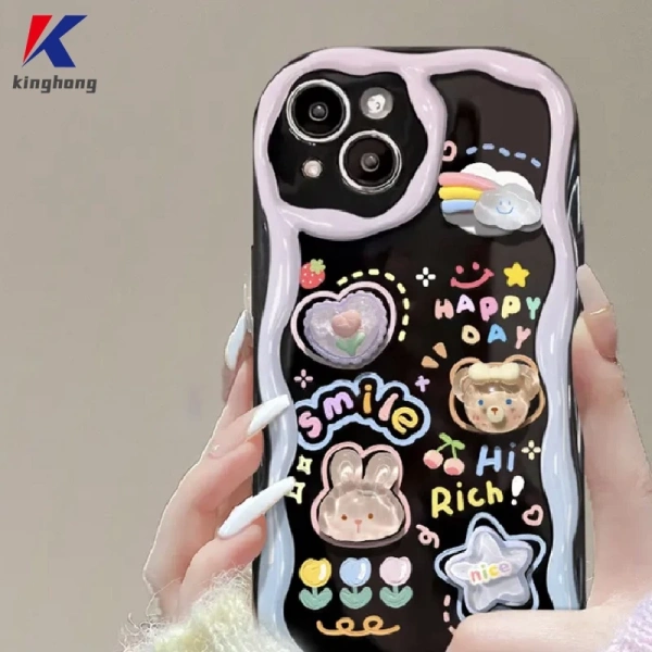 Khi chiếc ốp lưng điện thoại hình gấu 3D khiến bạn nhận ra độ bám tay không bằng mong đợi