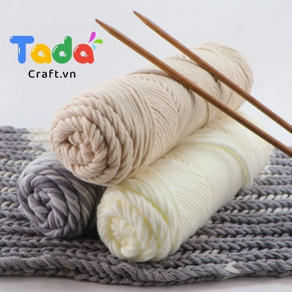 Sợi cotton 3 mm mềm mại thường khiến người mới làm thủ công lầm tưởng về độ co giãn và phải điều chỉnh mẫu giữa chừng
