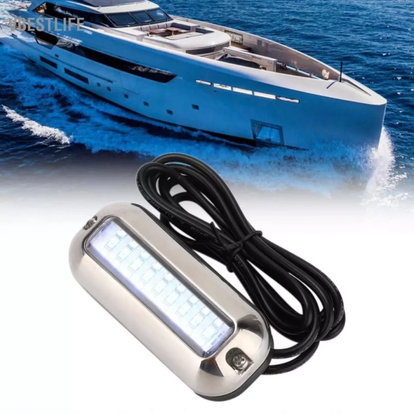 Với màu sáng xanh lam nhẹ nhàng, ánh sáng dưới nước tạo ra một “vùng ánh sáng” huyền ảo, làm nổi bật những con sóng lăn tăn và phản chiếu lên bề mặt thuyền. (Ảnh 4) Với màu sáng xanh lam nhẹ nhàng, ánh sáng dưới nước tạo ra một “vùng ánh sáng” huyền ảo, làm nổi bật những con sóng lăn tăn và phản chiếu lên bề mặt thuyền. (Ảnh 4)