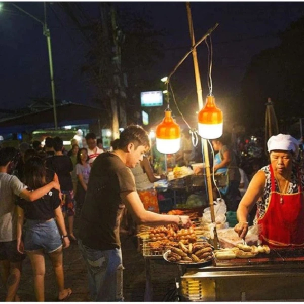 Đèn pin cầm tay là lựa chọn phổ biến nhất bởi giá thành phải chăng và kích thước gọn. (Ảnh 2) Đèn pin cầm tay là lựa chọn phổ biến nhất bởi giá thành phải chăng và kích thước gọn. (Ảnh 2)