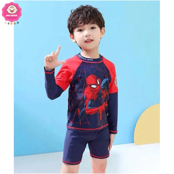 Kết hợp lại, những yếu tố này không chỉ làm giảm sự linh hoạt mà còn gây bất tiện khi bé cần nhanh chóng thay đổi tư thế để tránh những con sóng mạnh hoặc để chạy về phía an toàn. (Ảnh 2)