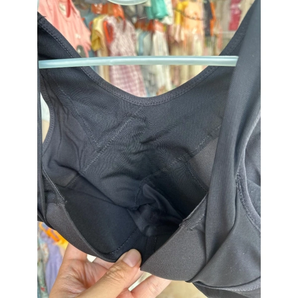 Dưới đây là bảng so sánh nhanh giữa ba mẫu áo bra phổ biến trên thị trường hiện nay, bao gồm cả các yếu tố quan trọng đối với người tập yoga. (Ảnh 3)