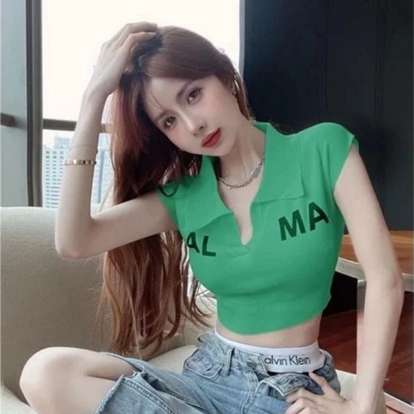 Áo bo gấu là “vũ khí” thời trang lý tưởng trong các mùa chuyển giao như thu và xuân. (Ảnh 5) Áo bo gấu là “vũ khí” thời trang lý tưởng trong các mùa chuyển giao như thu và xuân. (Ảnh 5)