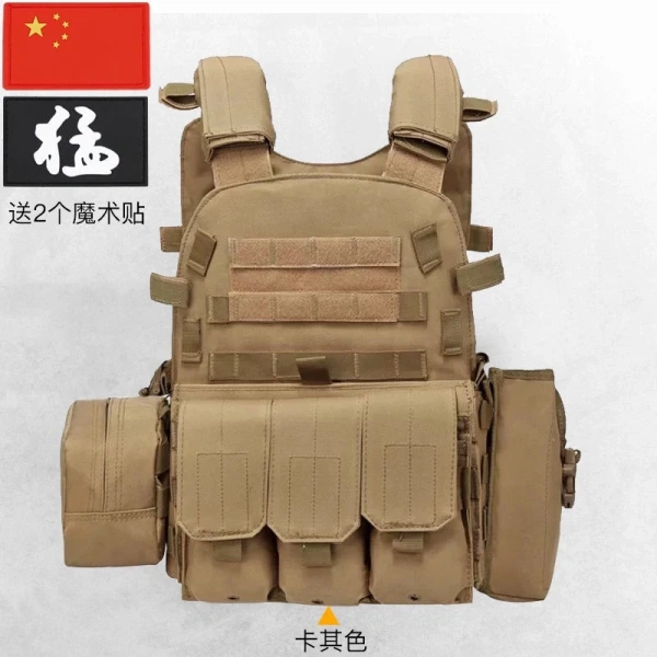 Họa tiết rằn ri không chỉ mang lại vẻ năng động, trẻ trung mà còn được khai thác để tăng cường tính năng kỹ thuật của áo. (Ảnh 3) Họa tiết rằn ri không chỉ mang lại vẻ năng động, trẻ trung mà còn được khai thác để tăng cường tính năng kỹ thuật của áo. (Ảnh 3)