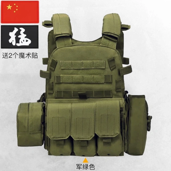 Thị trường hiện nay có nhiều lựa chọn: áo khoác bomber, áo khoác gió, áo giữ nhiệt và áo giáp. (Ảnh 4) Thị trường hiện nay có nhiều lựa chọn: áo khoác bomber, áo khoác gió, áo giữ nhiệt và áo giáp. (Ảnh 4)