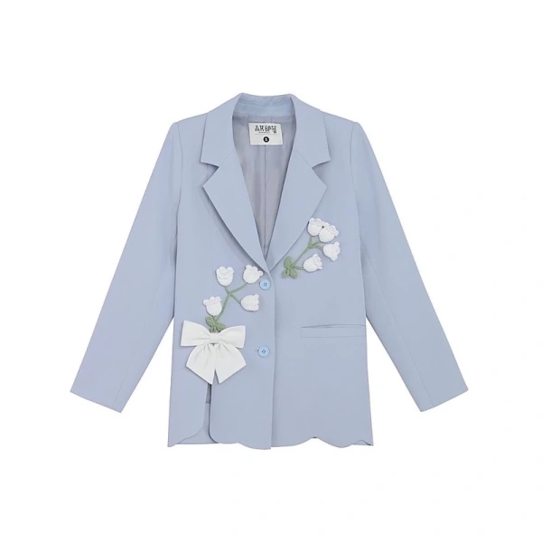 Để quyết định có nên “đầu tư” vào một chiếc blazer rộng màu xanh, bạn cần hiểu rõ ưu và nhược điểm so với những mẫu blazer cắt may truyền thống. (Ảnh 5)