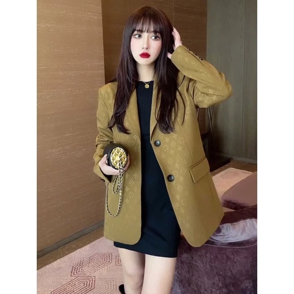 Áo khoác blazer nữ dáng suông phong cách Hàn Quốc: khó chịu khi cánh tay luôn bị kẹt sau giờ làm việc - Ảnh 4