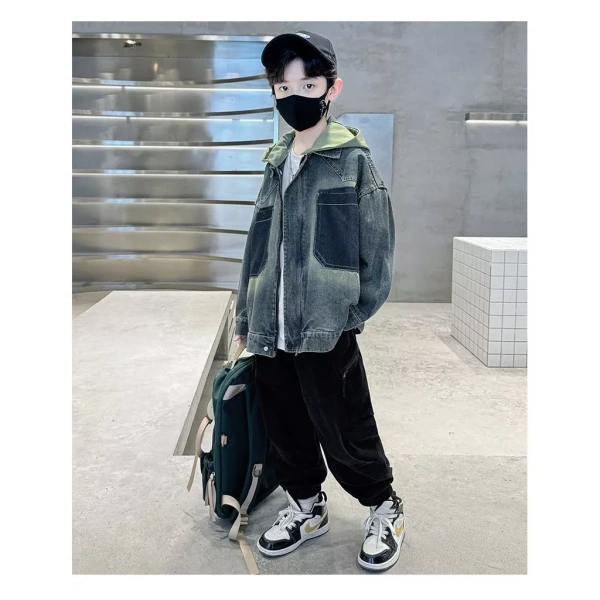 Mặc dù denim mang lại phong cách trẻ trung, không phải lúc nào cũng là lựa chọn duy nhất. (Ảnh 5) Mặc dù denim mang lại phong cách trẻ trung, không phải lúc nào cũng là lựa chọn duy nhất. (Ảnh 5)