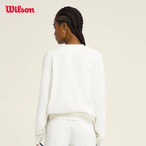 Trong thị trường đầy đa dạng các mẫu áo nỉ, Wilson Classic Crew nổi bật nhờ việc kết hợp những yếu tố kỹ thuật đã nêu ở trên. (Ảnh 4)