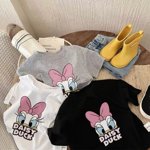 Cotton là loại sợi tự nhiên được ưa chuộng nhất trong sản xuất áo thun trẻ em vì tính thấm hút ẩm, thân thiện với da và khả năng giữ độ mát trong thời tiết nhiệt đới. (Ảnh 2) Cotton là loại sợi tự nhiên được ưa chuộng nhất trong sản xuất áo thun trẻ em vì tính thấm hút ẩm, thân thiện với da và khả năng giữ độ mát trong thời tiết nhiệt đới. (Ảnh 2)