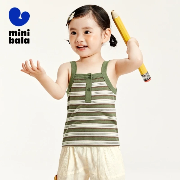 Một trong những nỗi lo phổ biến nhất khi mua áo vest cho bé là việc chọn size phù hợp. (Ảnh 4) Một trong những nỗi lo phổ biến nhất khi mua áo vest cho bé là việc chọn size phù hợp. (Ảnh 4)
