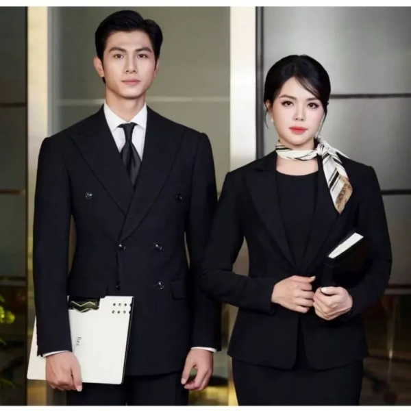 Để hiểu rõ hơn về lợi thế của form regular, chúng ta nên so sánh với hai kiểu cắt phổ biến khác: slim fit và classic fit. (Ảnh 5) Để hiểu rõ hơn về lợi thế của form regular, chúng ta nên so sánh với hai kiểu cắt phổ biến khác: slim fit và classic fit. (Ảnh 5)