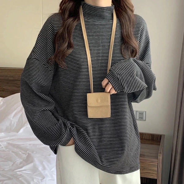 Áo zip kẻ sọc dài tay mùa thu khiến nhiều người nhận ra hạn chế của size freesize - Ảnh 3
