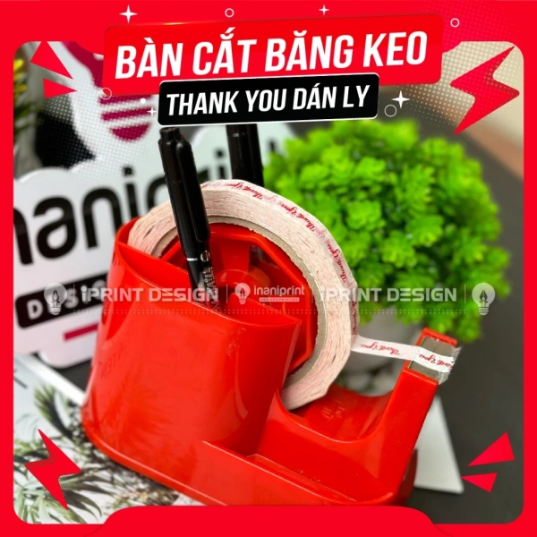 Đối với những người đang tìm kiếm một giải pháp vừa gọn nhẹ, vừa bền bỉ, Bàn Cắt Băng Keo Để Bàn Cở Nhỏ, Dao Cắt Băng Keo Thank You Dán Ly là một lựa chọn đáng cân nhắc. (Ảnh 4)