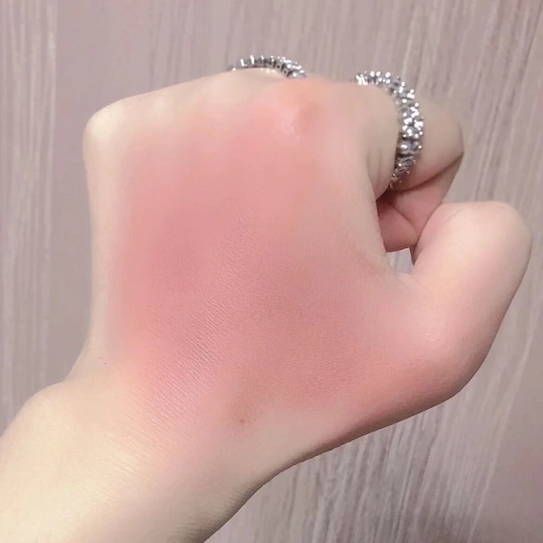 Bảng ánh sáng đa màu 30 sắc: khi độ sáng không đủ trong ánh ban ngày, không gian lại trở nên tối hơn dự đoán - Ảnh 3 Bảng ánh sáng đa màu 30 sắc: khi độ sáng không đủ trong ánh ban ngày, không gian lại trở nên tối hơn dự đoán - Ảnh 3