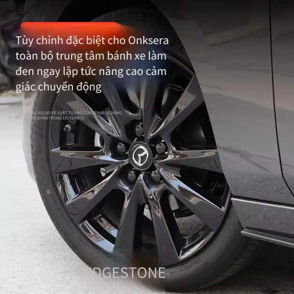 Sau mỗi mùa mưa, việc rửa xe bằng nước áp lực vừa đủ, tránh dùng bàn chải cứng sẽ giúp ngăn ngừa bụi bám vào các khe hở của bánh đai ốc. (Ảnh 5) Sau mỗi mùa mưa, việc rửa xe bằng nước áp lực vừa đủ, tránh dùng bàn chải cứng sẽ giúp ngăn ngừa bụi bám vào các khe hở của bánh đai ốc. (Ảnh 5)